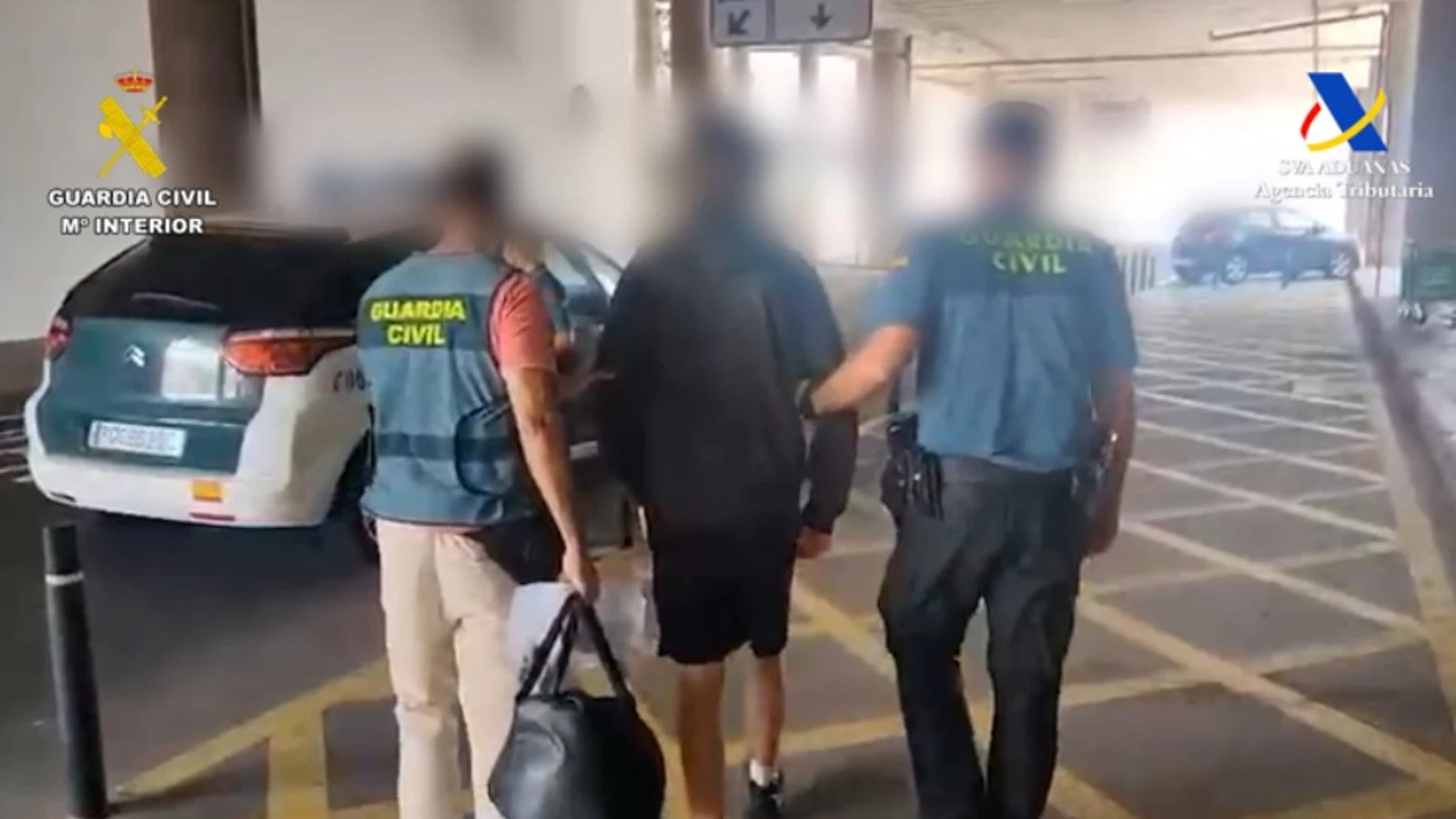 British man arrested in Lanzarote after officers discover suitcase full of marijuana