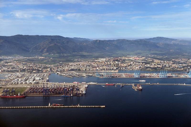 <span class="title"><a href="https://haciendadelalamotoday.com/spanish-ports-to-receive-billions-in-fresh-investment-for-expansion-and-greener-trade_1000245236-a.html">Spanish ports to receive billions in fresh investment for expansion..</a></span><span class="content">Cartagena, Alicante and seven major Andalusian ports set to modernise, boost connectivity and sustainability through 2029..</span>