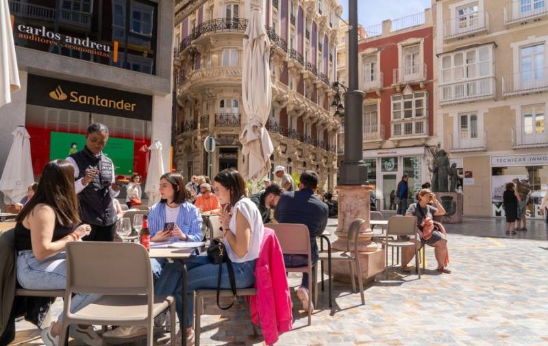 Cartagena bars given extra terrace space for Spain's World Cup final